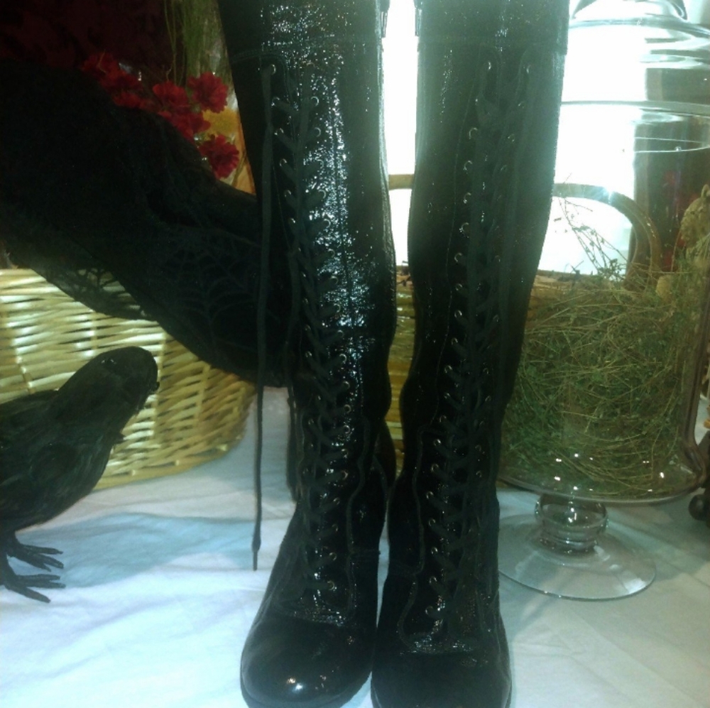 Stuart Weitzman gothic boots - Picture 3 of 16